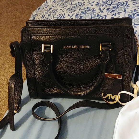 Michael Kors Handbags - Authentic Michael Kors 👛***Firm Price***